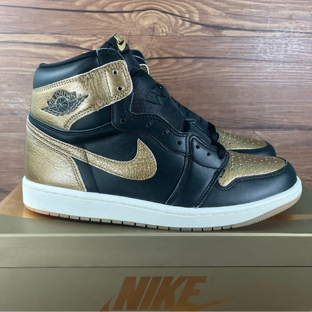 Nike Air Jordan 1 OG HighTop Sneakers - Black/Metallic Gold